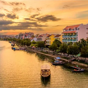 Lantana Riverside **** Hoi An